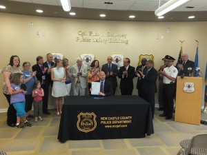 Governor Markell signed House Bill 388, legislation authorizing law enforcement officers to carry Naloxone, a prescription drug that counteracts the effects of opioid-related overdoses. 