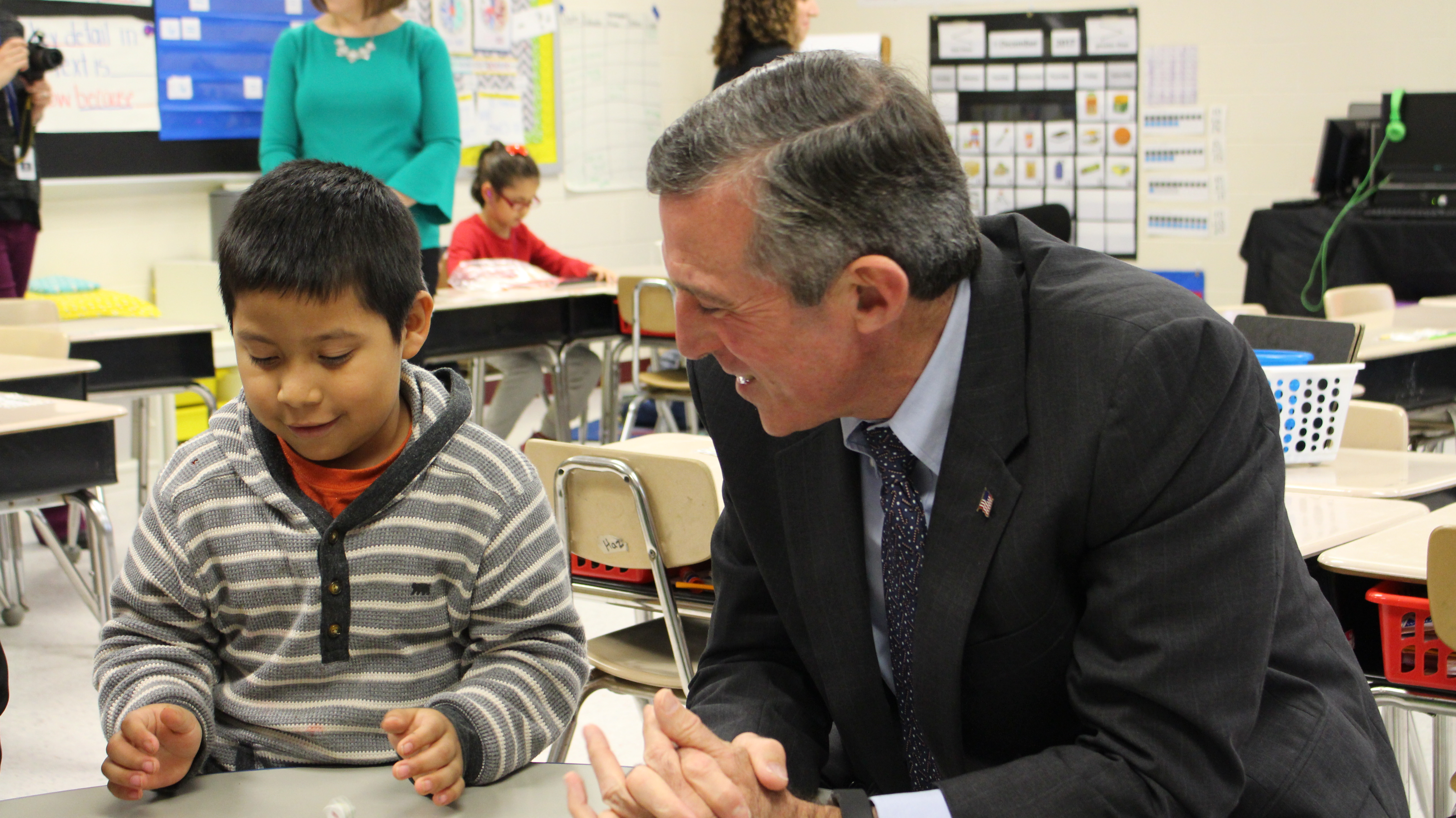 Governor Carney visits an English learner classroom at North Georgetown Elementary.