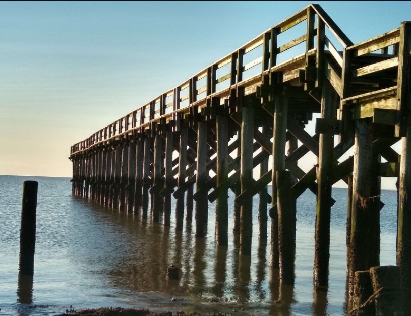 The Port Mahon fishing pier east of Dover
