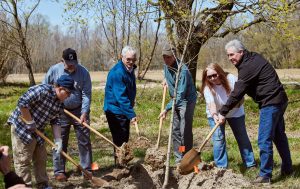Governor Secretaries Dig In to Tree For Every Delawarean Initiative