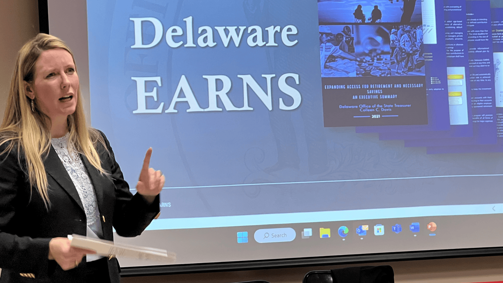 Treasurer Davis speaks at Delaware EARNS Forum