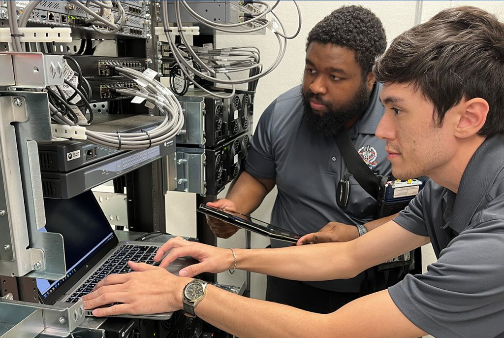 DivComm techs at DSP headquarters