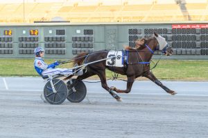 Emerys Angel posted a lifetime-best 2:00.4 win on Monday at Bally's Dover.