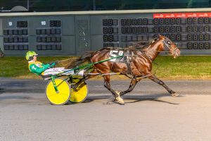 Tim Tetrick guided Watch Em Win to his eighth victory in 12 lifetime starts, pushing his career earnings to $185,558.